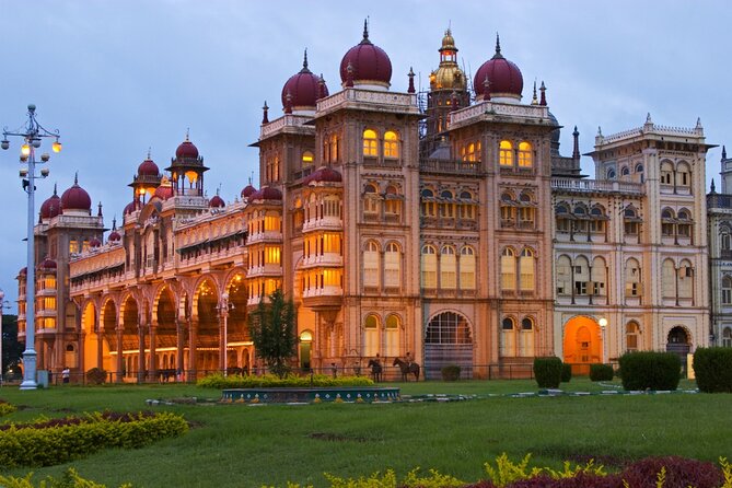 Explore Mysore: Palatial Grandeur & Vibrant Markets - Art and Craft Exploration