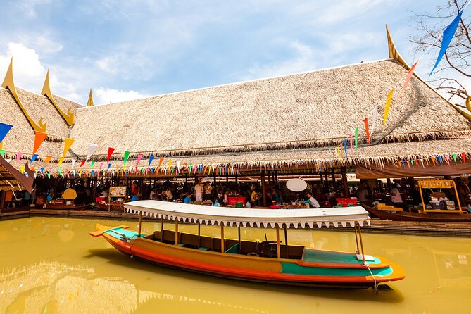 Funky Frog TukTuk Ride-AyutthayaTemples, FloatingMarket, BoatRide - Dress Code Requirements
