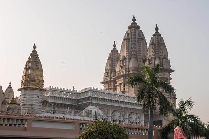 Historic Delhi Morning Tour Including Chattarpur Temple and Qutub Minar With Tuk-Tuk Ride - Dress Code and Accessibility Details