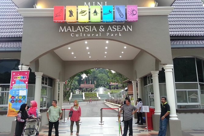 Kuala Lumpur International Airport to Malacca Hotels Arrival Transfer - Frequently Asked Questions