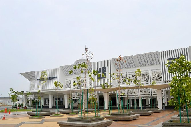 Malaysia's Administrative Capital Putrajaya City Tour - Operator Information