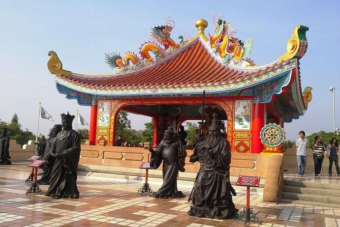 Pattaya Selfie City & Temple Tour by Songthaew (Local Transportation) - Pricing and Reservations