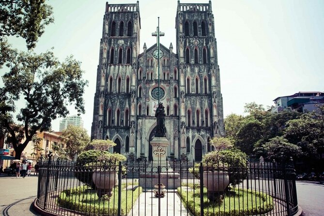 Private Half Day Hanoi City Tour: Train Street & Hidden Corners - Group Size and Guarantee