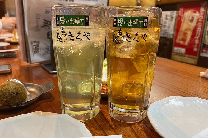 Retro Izakaya and Bar Experience in Shinjuku - Group Size Limitations