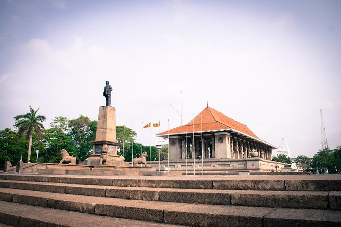 Shore Excursion to Colombo City Tour - The Sum Up
