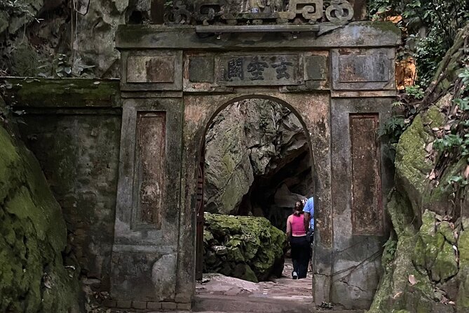 Small Group Tour : Marble Mountains-Am Phu Cave - Monkey Mountain - Group Size Limit