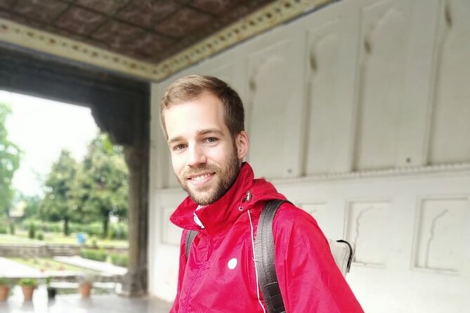 Srinagar- Transfers+Hotel+Sightseeing - Monument Entrances Included