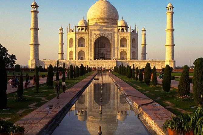 Taj Mahal Agra Tour by Car From Delhi - Professional City Tour Guide