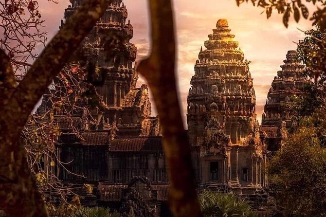 Amazing Sunrise Angkor Wat Small Tour With English Speaking Guide - Services Provided