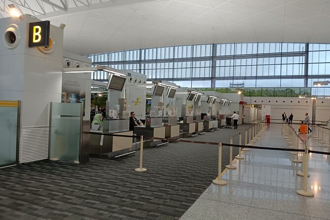 Brunei International Airport Transfer Services (max 3pax) - Booking and Terms & Conditions