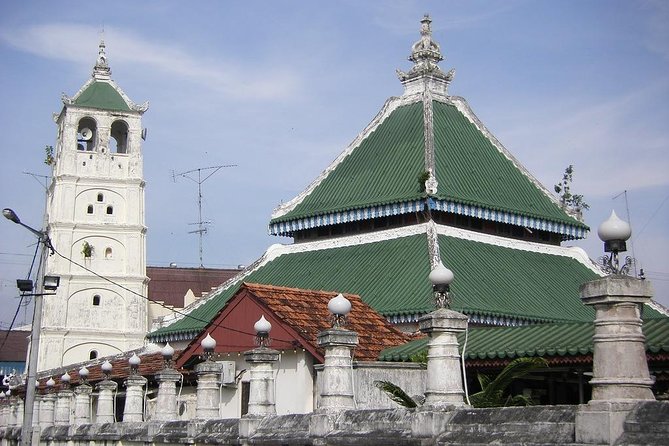 Kuala Lumpur Hotels To Singapore Hotels En-route Malacca Heritage Tour - Frequently Asked Questions