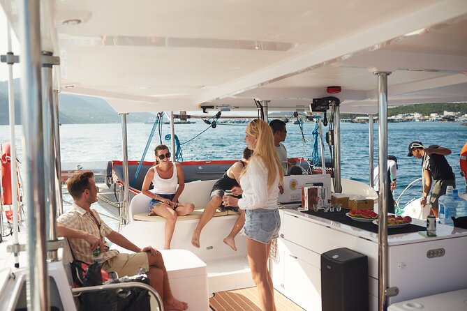 Private Fancy Yacht Charter Included BBQ Lunch And Cocktail Onboard - Frequently Asked Questions