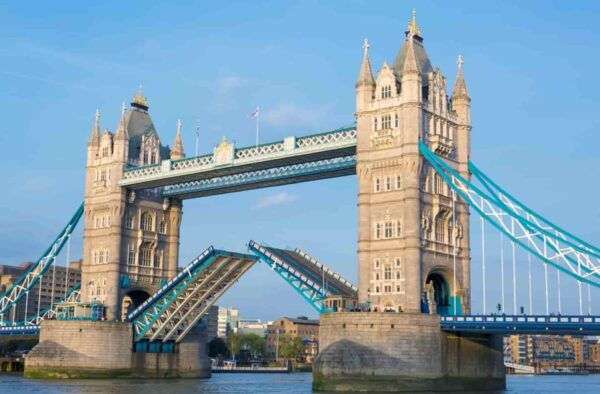 Private Round-trip Transfer: From Heathrow Airport ↔ Windsor - Frequently Asked Questions