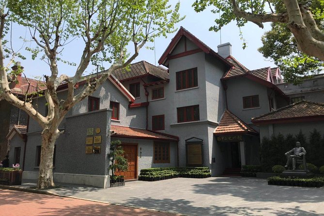 Private Tour of Shanghai World Financial Center Jing'an Temple and Fuxing Park - Booking and Cancellation Policy