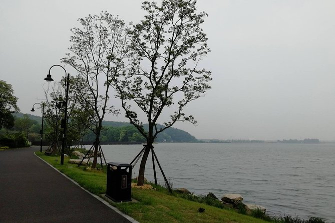 Private Tour to Wuhan Yellow Crane Tower Donghu Lake Mo Mountain - Pickup Logistics