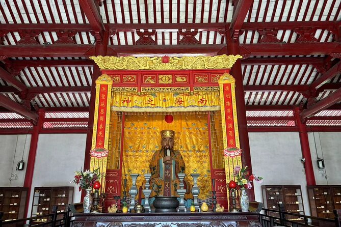 Southern Han Mausoleums Museum and Nanhai God Temple Tour - The Sum Up