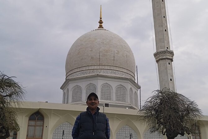 Srinagar- Transfers+Hotel+Sightseeing - Meal Inclusions