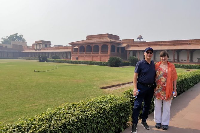 Taj Mahal Private Guided Tour From Delhi With Entrance - Reserving Your Spot