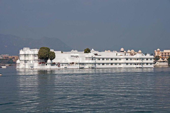 Udaipur City Tour With Boat Ride at Lake Pichola - Operational Details