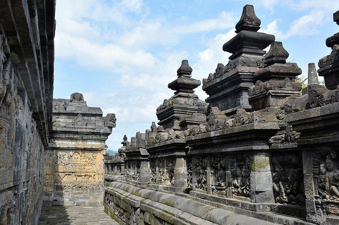 Borobudur Temple Private Tour With German Speaking Guide - Important Considerations
