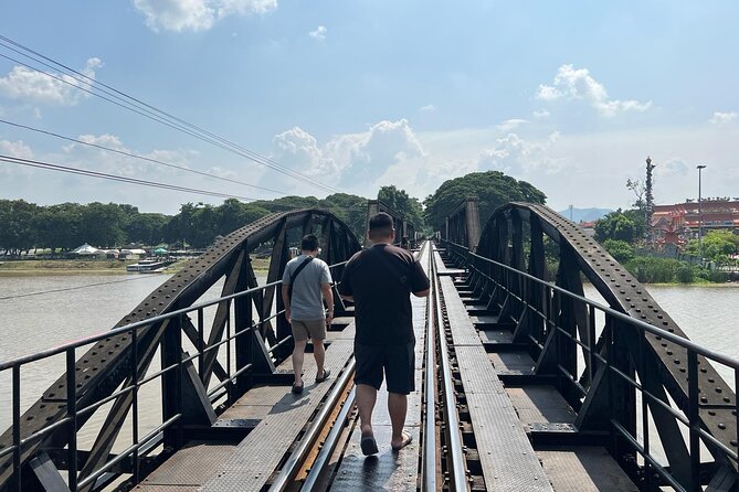 Damnoen Saduak Floating Market & River Kwai - Group Size and Reservation