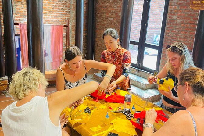 Experience Making Lantern With Locals in Hoi an Old Town - Logistics and Accessibility