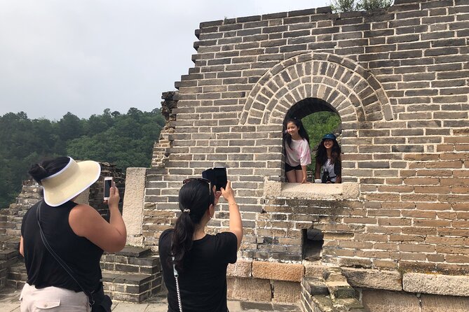 Huang Hua Cheng Lakeside Great Wall With Ding Tomb Full Day Tour - Frequently Asked Questions