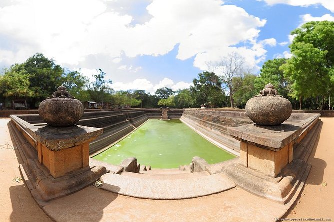 Private Day Trip to Anuradhapura Kingdom and Avukana From Kandy - Important Reminders