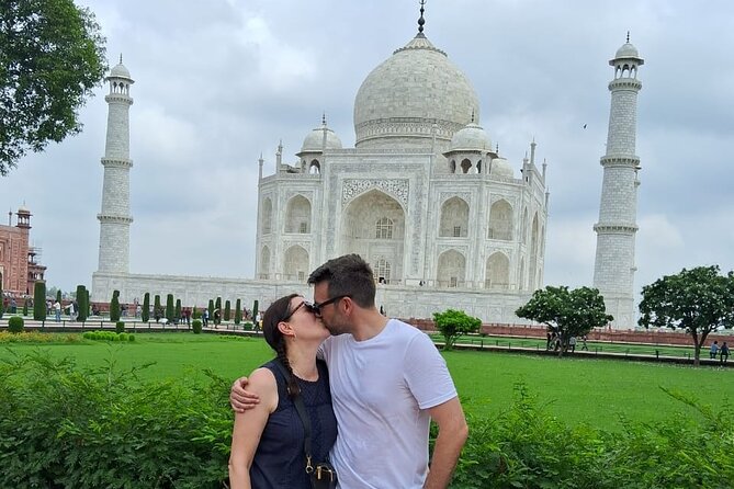 Private Taj Mahal and Agra Fort Day Trip From Delhi - Secure Booking