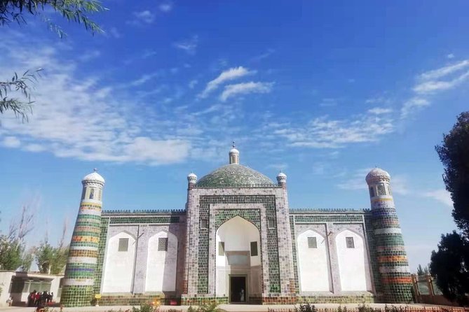 Silk Road 14-Day Muslim Tour From Beijing to Xinjiang, Dunhuang, Xian & Shanghai - Frequently Asked Questions