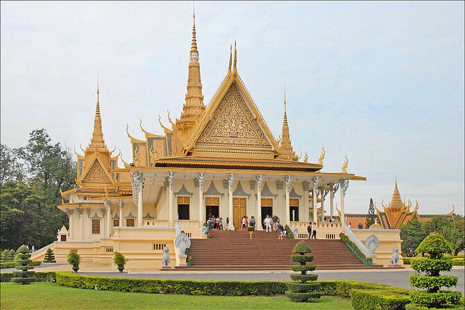 9 Days Private Tour Highlights of Cambodia Angkor Wat and Laos - Day 7: Luang Prabang Highlights