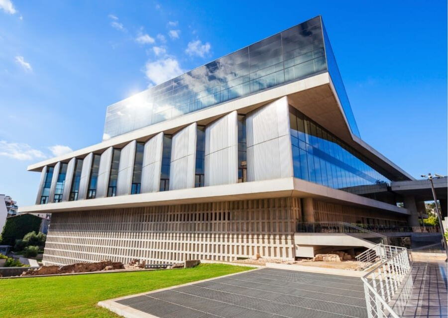 Athens: Acropolis Museum Guided Walking Tour in Spanish