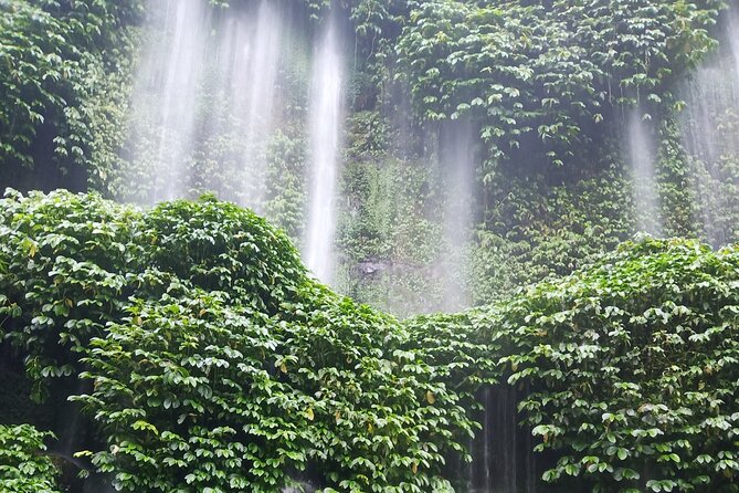 Benang Kelambu Waterfall And City Tour