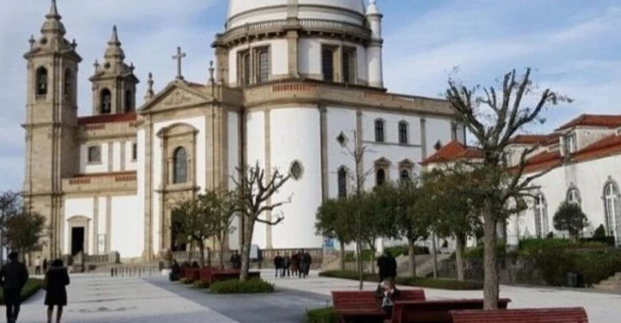 Braga: 1 Day Tour to BRAGA With Lunch Portuguese Rome - Tour Overview