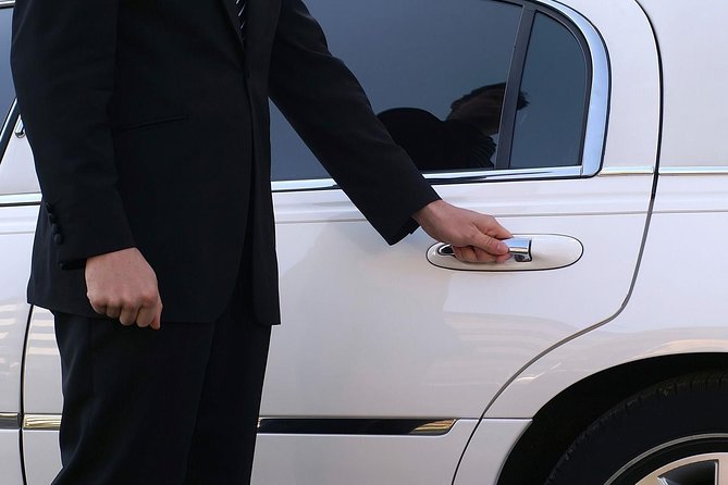 Delhi to Agra One Way Transfer by Air-Conditioned Car - Transfer Inclusions