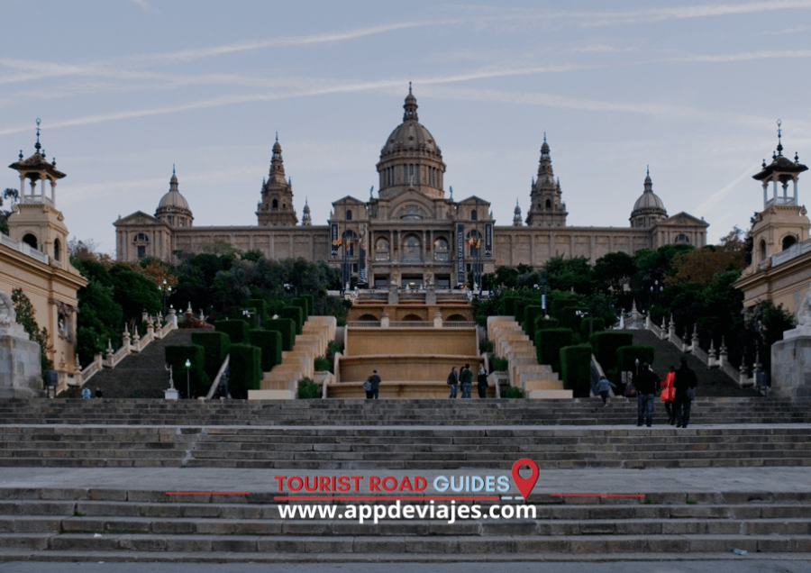 From Barcelona: Tour Private Barcelona, Montjuic & Palau - Tour Overview & Duration