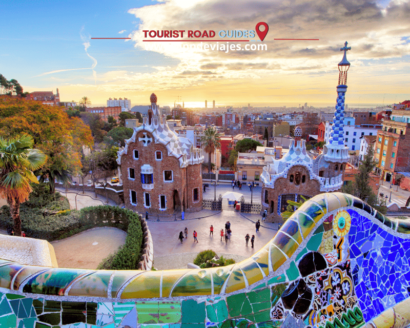 From Salou: Barcelona With Sagrada Familia