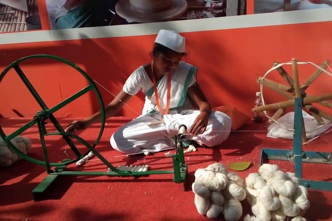 Half-Day New Delhi Khadi and Handicraft Private Tour - Good To Know