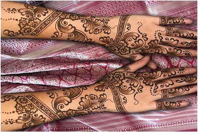 Henna Application Session With Dinner - Good To Know
