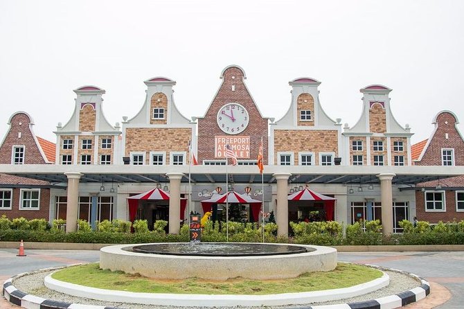 Malacca Hotels to Kuala Lumpur International Airport Departure Transfer - Service Details