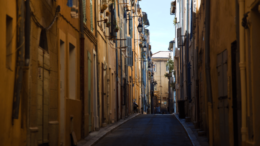 Marseille: Guided Tour of Notre-Dame-De-La-Garde / Roucas Blanc