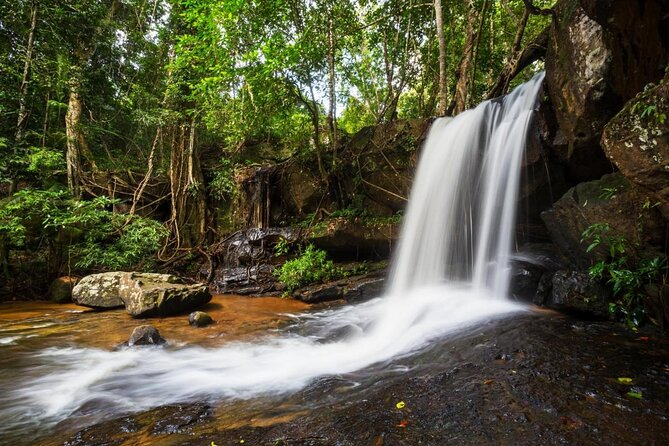 One Day Private Guide Tour to Kbal Spean ‘Thousand Lingas' & Banteay Srei - Good To Know