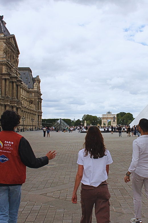 Paris: Louvre Museum Entrance, Outside Visit & Audioguide - Tour Experience and Highlights