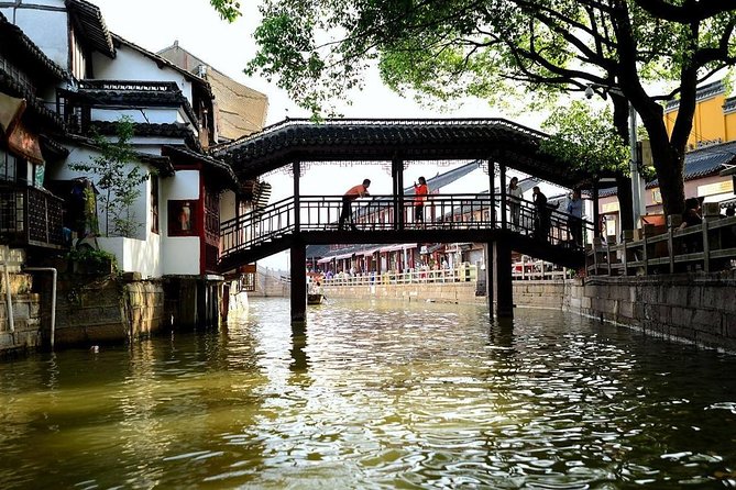 Private Day Tour to Zhujiajiao Water Town Village and Shanghai City Market - Good To Know