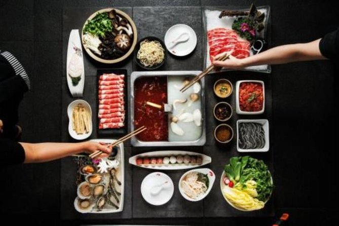 Private Xian HaiDiLao Hot Pot Local Food Tour - Good To Know