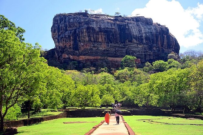 Sigiriya Rock and Dambulla Cave Temple Day Trip From Kalutara - Good To Know