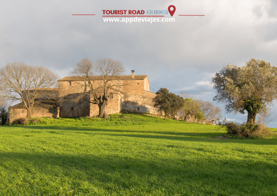 Tour Private Girona, Lunch Typical Masia & Montserrat - Tour Overview