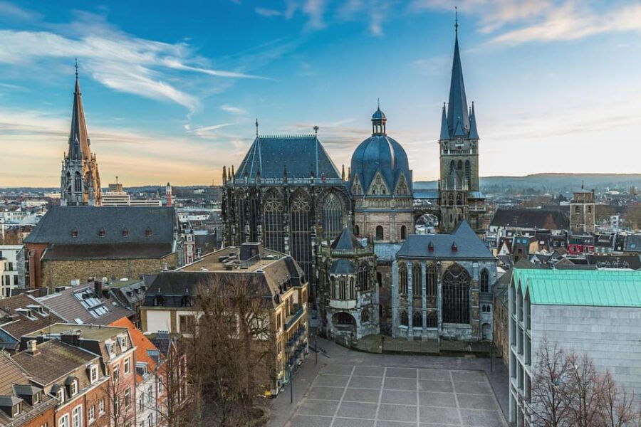 Aachen: Express Walk With a Local in 60 Minutes - Overview of the Experience