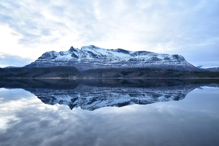Abisko: Fjord Sightseeing and Photography Tour.