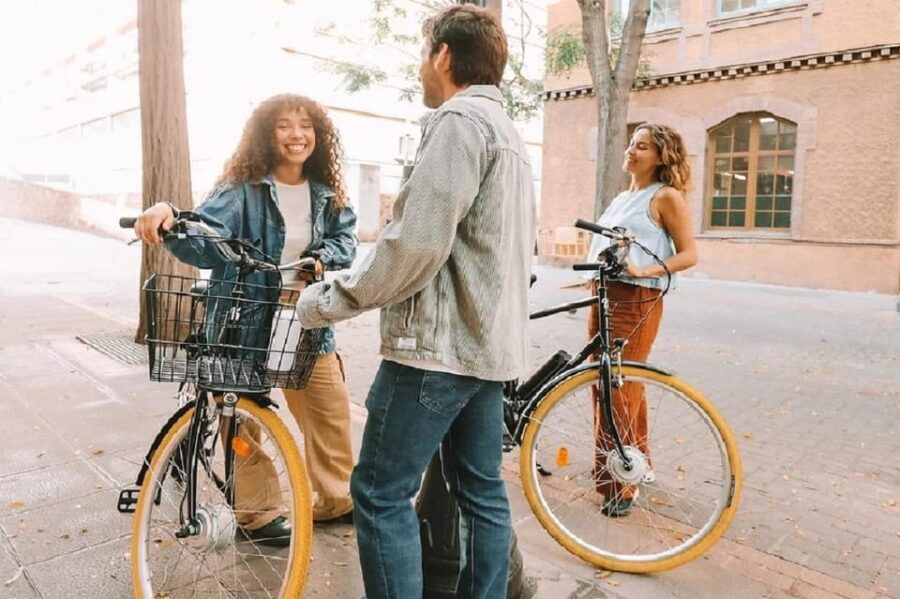 Barcelona: Historic City E-Bike Tour